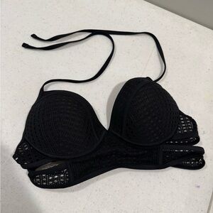 NWOT No Boundaries Black Bikini Top with Triangle Cups